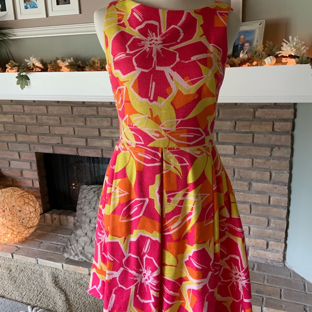 Taylor bright summer dress with pockets
